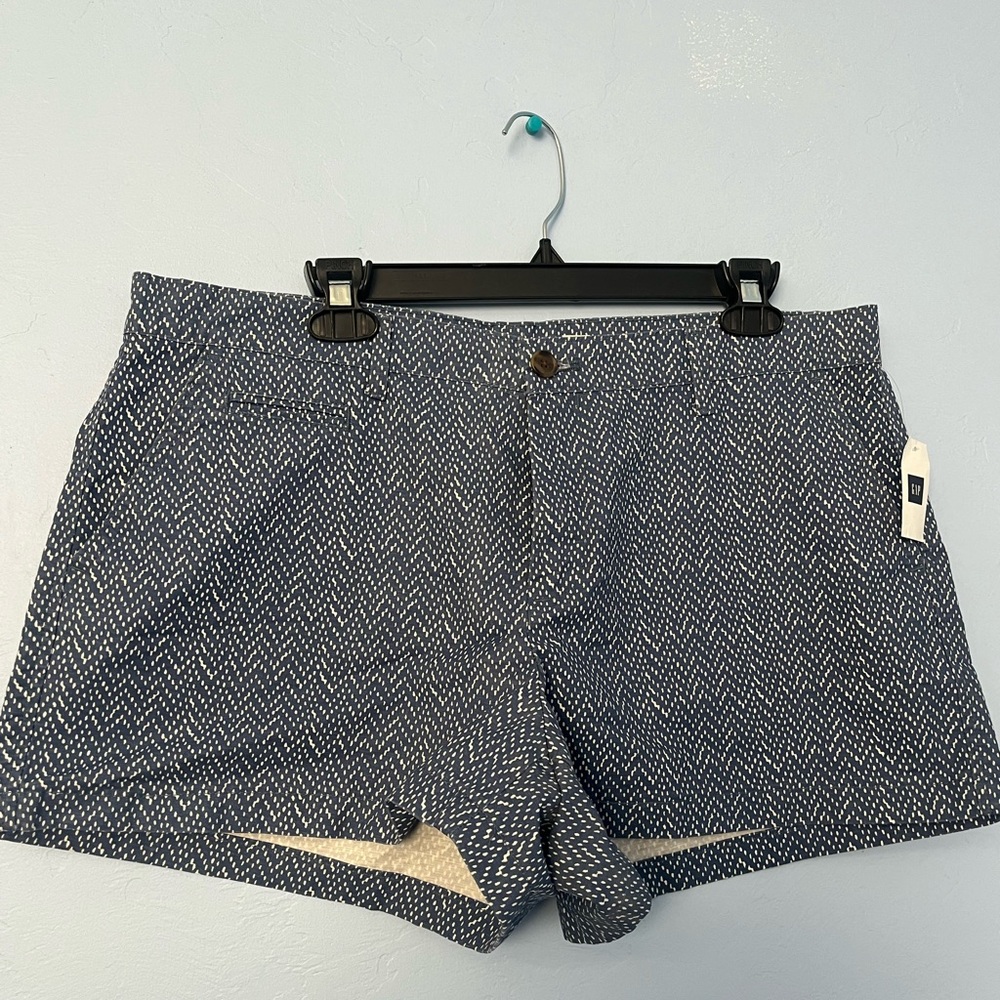 Gap chino shorts, size 14 R